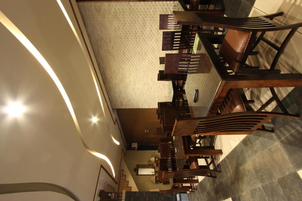 Griya Desa Hotel & Pool Слеман Екстериор снимка