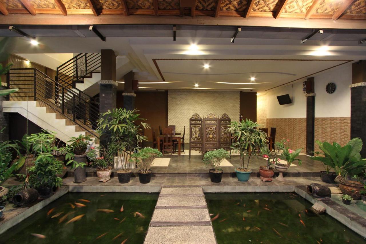 Griya Desa Hotel & Pool Слеман Екстериор снимка