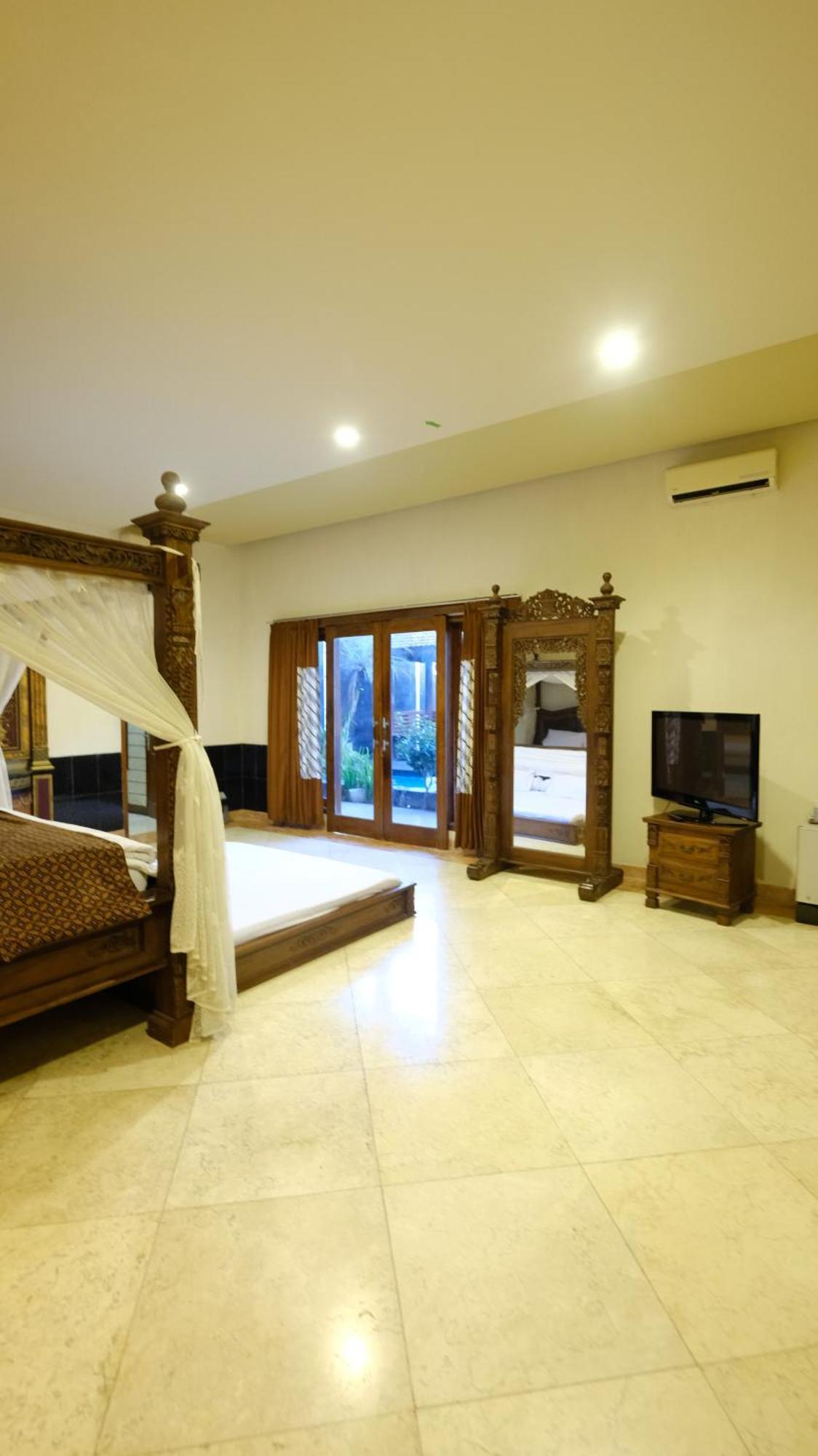 Griya Desa Hotel & Pool Слеман Екстериор снимка